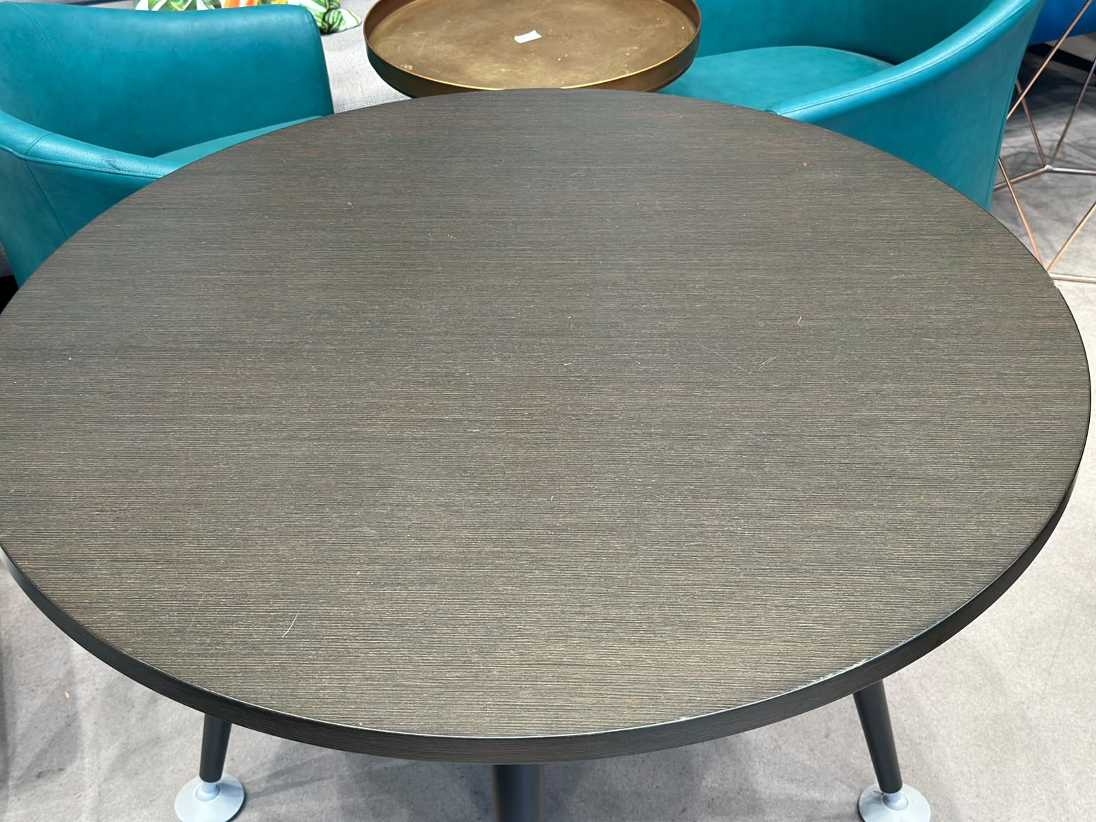 Table à manger ronde - KNOLL - Image 2