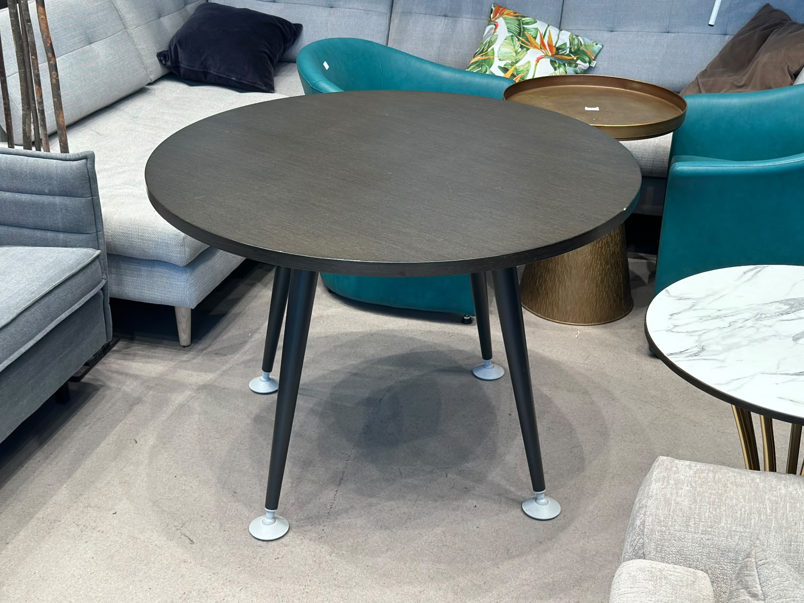 Table à manger ronde - KNOLL - Image 4