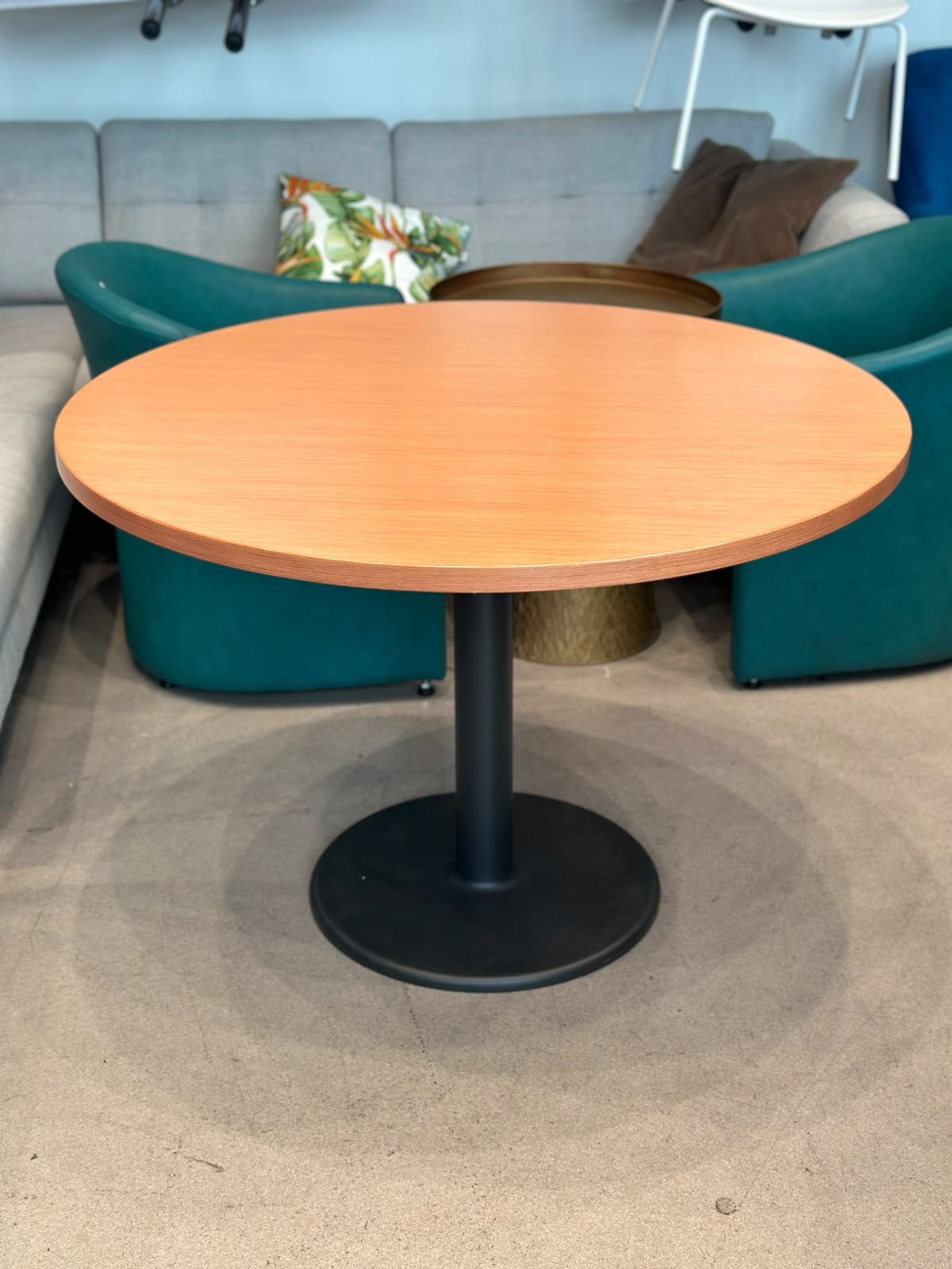 Table à manger ronde - KNOLL