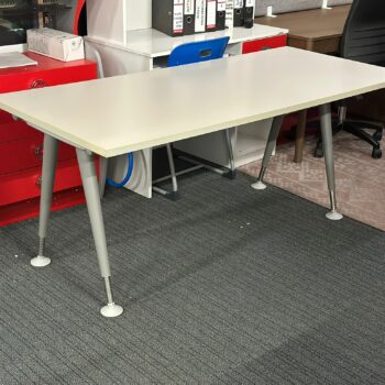Bureau - KNOLL