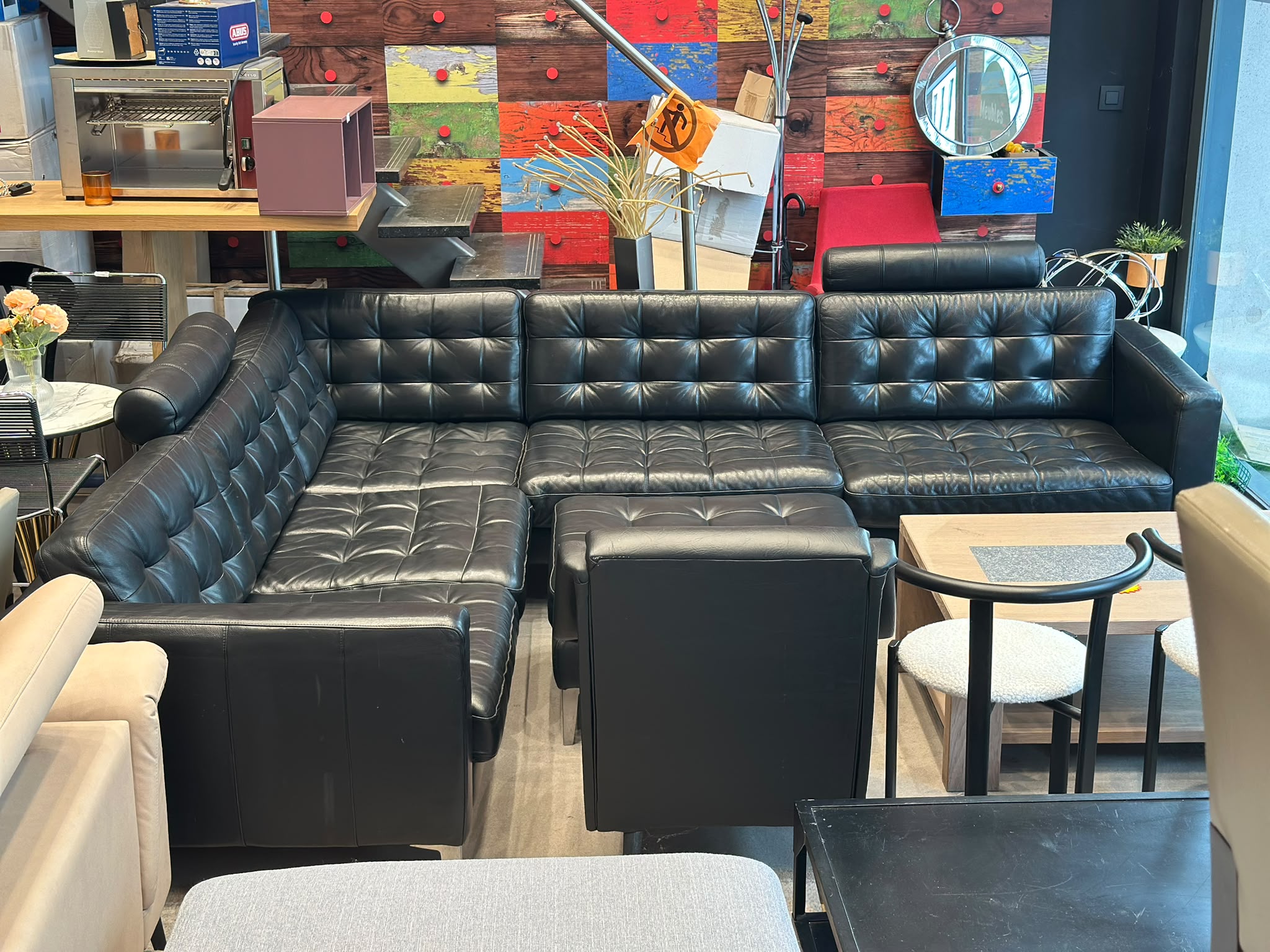 Canapé L en cuir + pouf - LANDSKRONA