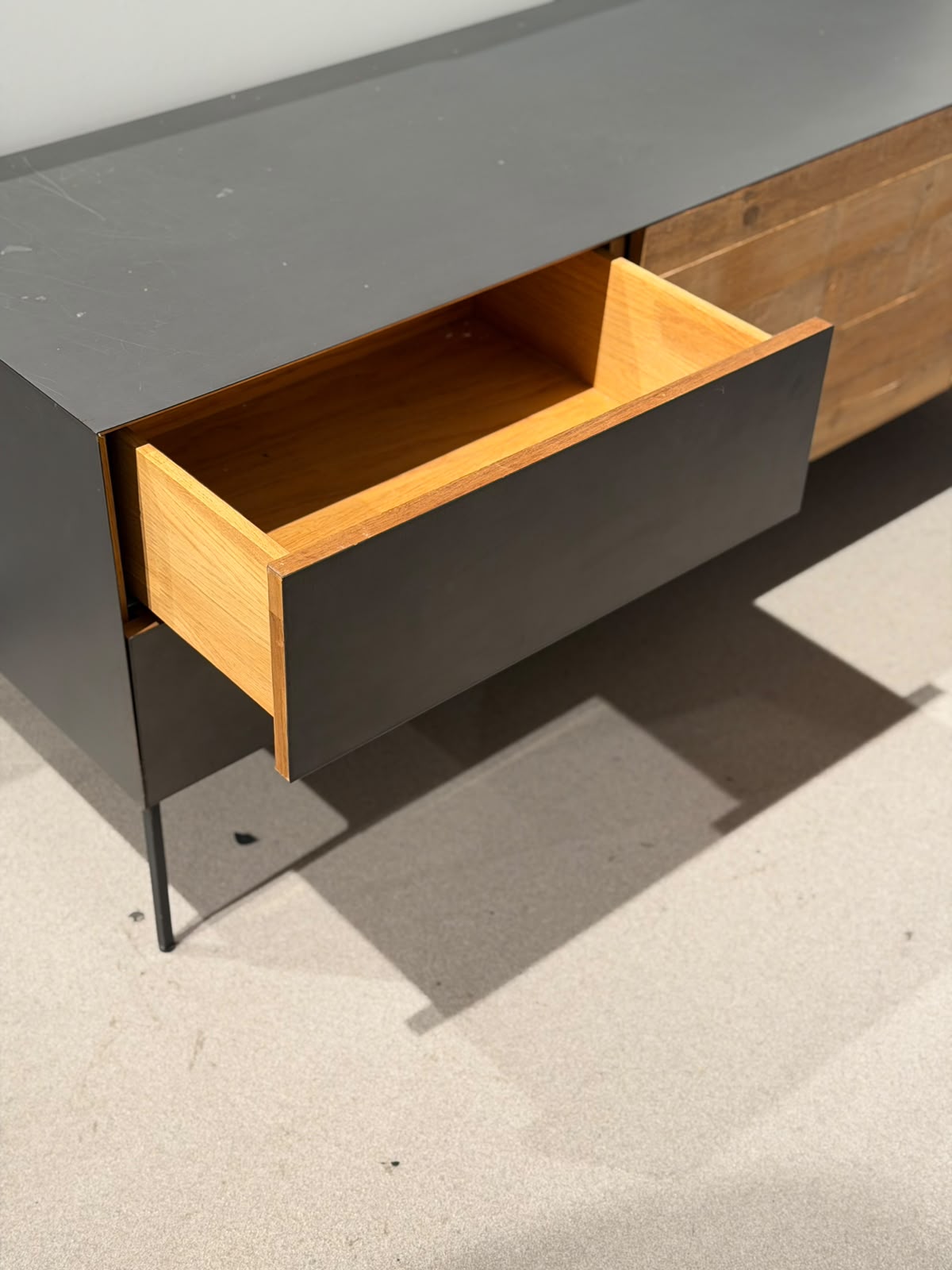 Meuble TV style industriel en teck recyclé et acier anthracite - Pandora - Image 2